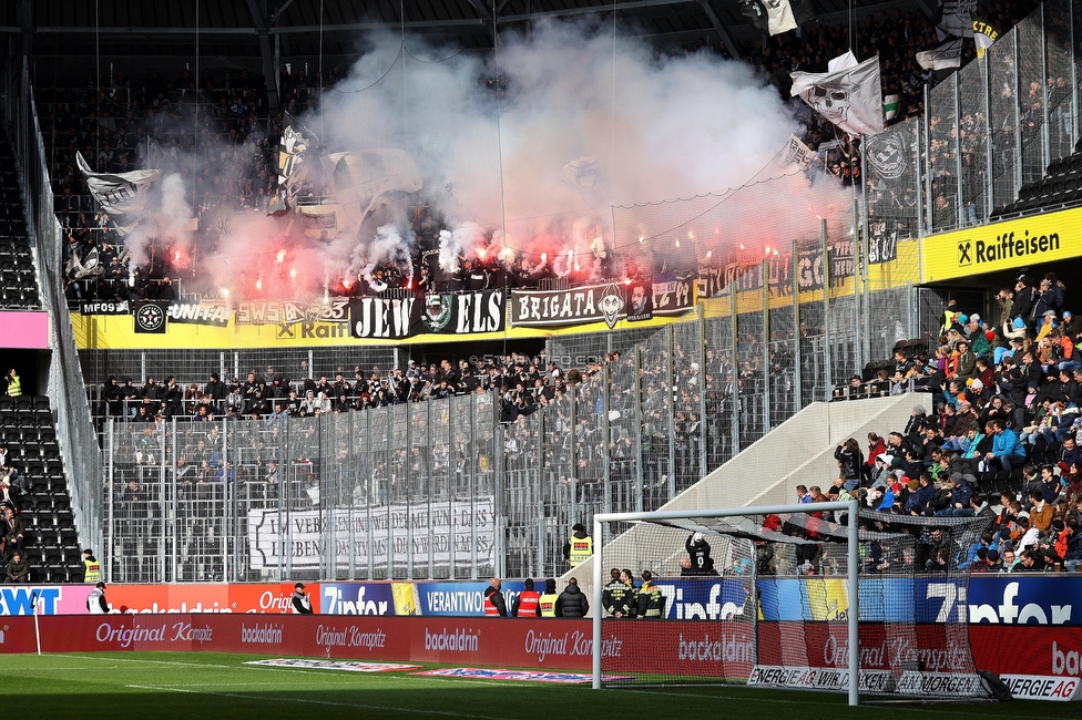 LASK - Sturm Graz
Oesterreichische Fussball Bundesliga, 24. Runde, LASK - SK Sturm Graz, Linzer Stadion Linz, 09.04.2023. 

Foto zeigt Fans von Sturm mit Pyrotechnik
