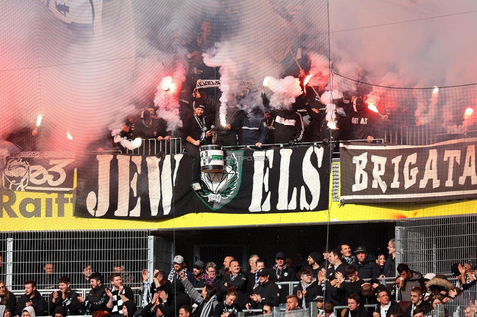 LASK - Sturm Graz
Oesterreichische Fussball Bundesliga, 24. Runde, LASK - SK Sturm Graz, Linzer Stadion Linz, 09.04.2023. 

Foto zeigt Fans von Sturm mit Pyrotechnik
