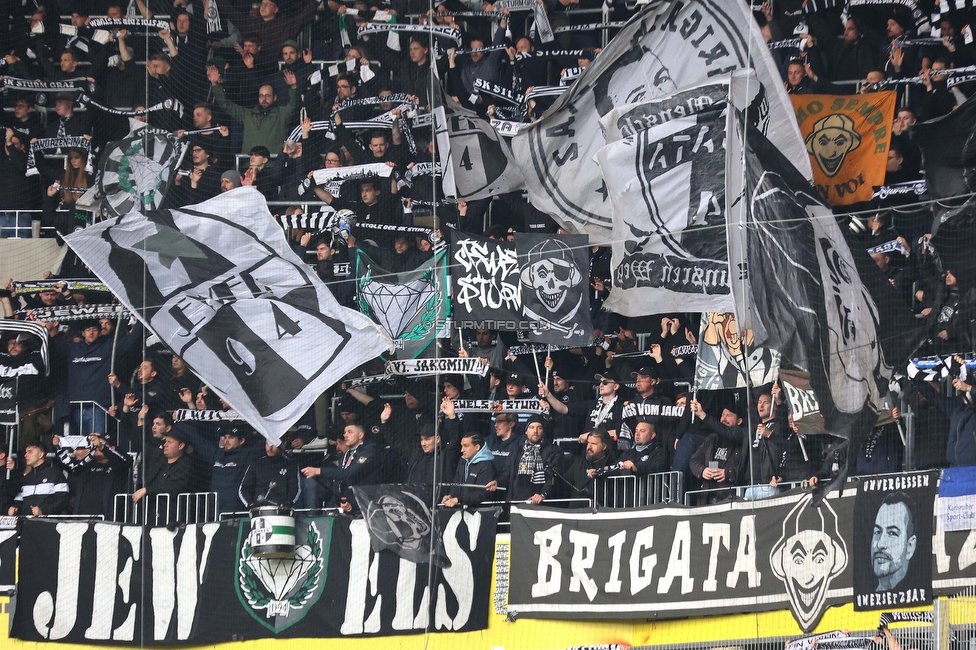 LASK - Sturm Graz
Oesterreichische Fussball Bundesliga, 24. Runde, LASK - SK Sturm Graz, Linzer Stadion Linz, 09.04.2023. 

Foto zeigt Fans von Sturm
Schlüsselwörter: jewels brigata schals