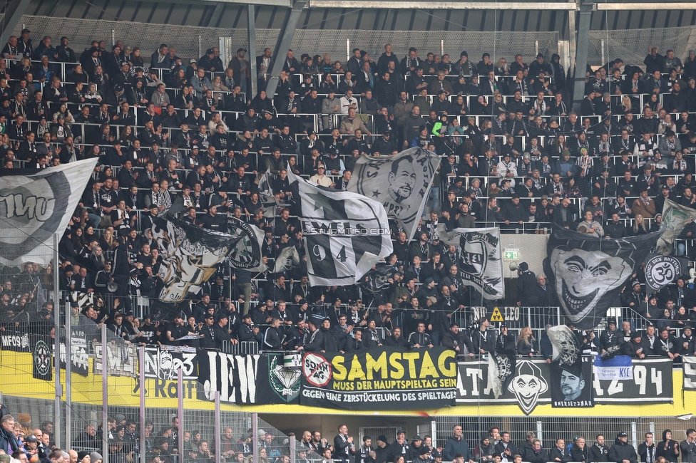 LASK - Sturm Graz
Oesterreichische Fussball Bundesliga, 24. Runde, LASK - SK Sturm Graz, Linzer Stadion Linz, 09.04.2023. 

Foto zeigt Fans von Sturm mit einem Spruchband
Schlüsselwörter: samstag