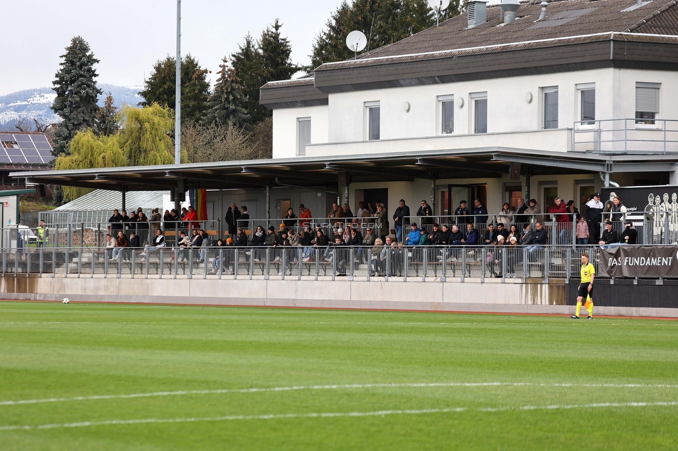 Sturm Damen - Neulengbach
OEFB Frauen Bundesliga, 12. Runde, SK Sturm Graz Damen - USV Neulengbach, Trainingszentrum Messendorf, 15.04.2023. 

Foto zeigt Fans von Sturm
