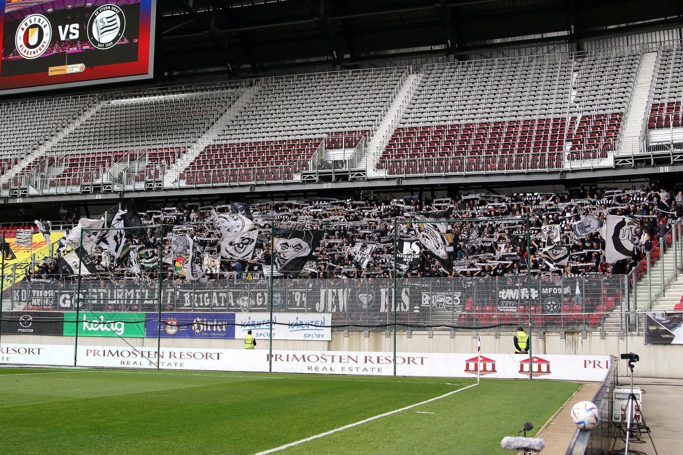 Klagenfurt - Sturm Graz
Oesterreichische Fussball Bundesliga, 25. Runde, Austria Klagenfurt - SK Sturm Graz,  Woerthersee Stadion Klagenfurt, 16.04.2023. 

Foto zeigt Fans von Sturm
Schlüsselwörter: schals