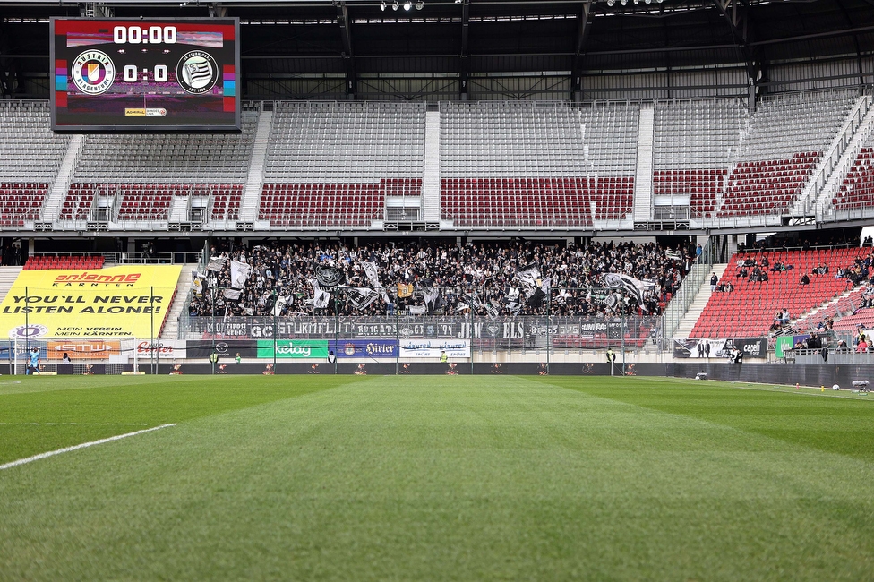 Klagenfurt - Sturm Graz
Oesterreichische Fussball Bundesliga, 25. Runde, Austria Klagenfurt - SK Sturm Graz,  Woerthersee Stadion Klagenfurt, 16.04.2023. 

Foto zeigt Fans von Sturm
