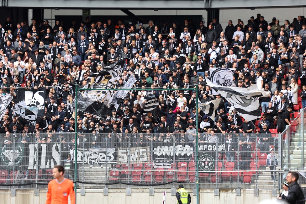 Klagenfurt - Sturm Graz
Oesterreichische Fussball Bundesliga, 25. Runde, Austria Klagenfurt - SK Sturm Graz,  Woerthersee Stadion Klagenfurt, 16.04.2023. 

Foto zeigt Fans von Sturm
Schlüsselwörter: unita sws bastion