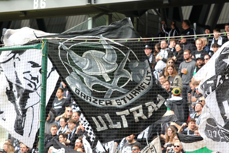 Klagenfurt - Sturm Graz
Oesterreichische Fussball Bundesliga, 25. Runde, Austria Klagenfurt - SK Sturm Graz,  Woerthersee Stadion Klagenfurt, 16.04.2023. 

Foto zeigt Fans von Sturm
Schlüsselwörter: sturmflut