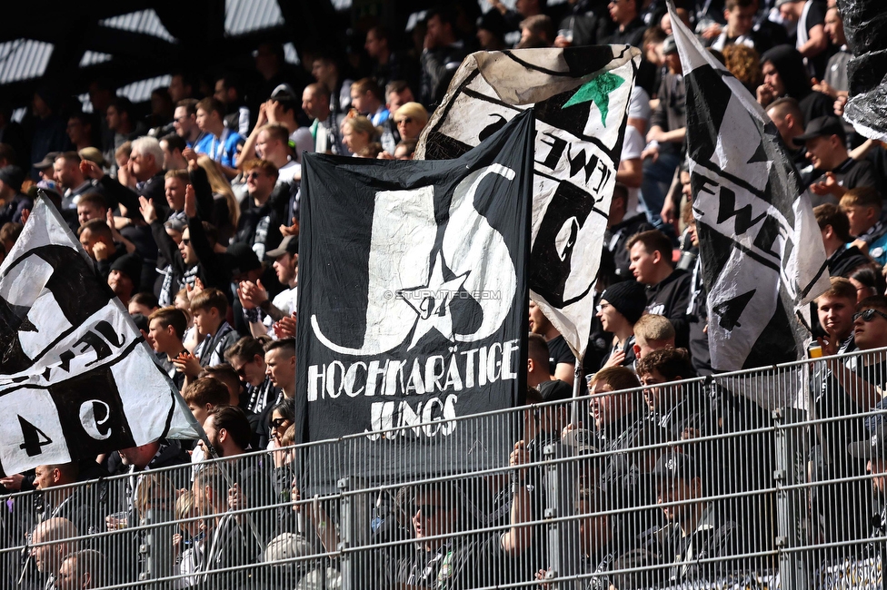 Klagenfurt - Sturm Graz
Oesterreichische Fussball Bundesliga, 25. Runde, Austria Klagenfurt - SK Sturm Graz,  Woerthersee Stadion Klagenfurt, 16.04.2023. 

Foto zeigt Fans von Sturm
Schlüsselwörter: jewels