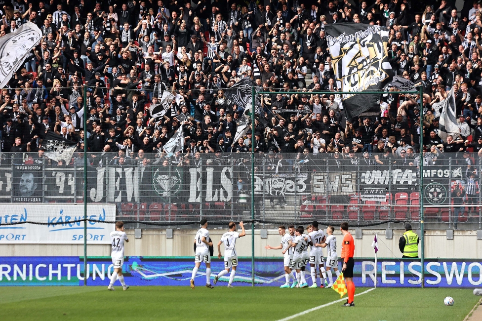 Klagenfurt - Sturm Graz
Oesterreichische Fussball Bundesliga, 25. Runde, Austria Klagenfurt - SK Sturm Graz,  Woerthersee Stadion Klagenfurt, 16.04.2023. 

Foto zeigt Tomi Horvat (Sturm) und die Mannschaft von Sturm
Schlüsselwörter: torjubel