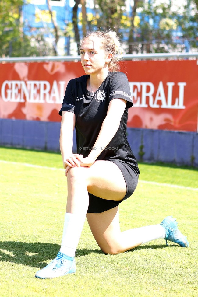 Austria Wien - Sturm
OEFB Frauen Bundesliga, 13. Runde, FK Austria Wien - SK Sturm Graz Damen, GENERALI-Arena Trainingsgelaende Wien, 15.04.2023. 

Foto zeigt Modesta Uka (Sturm Damen)
