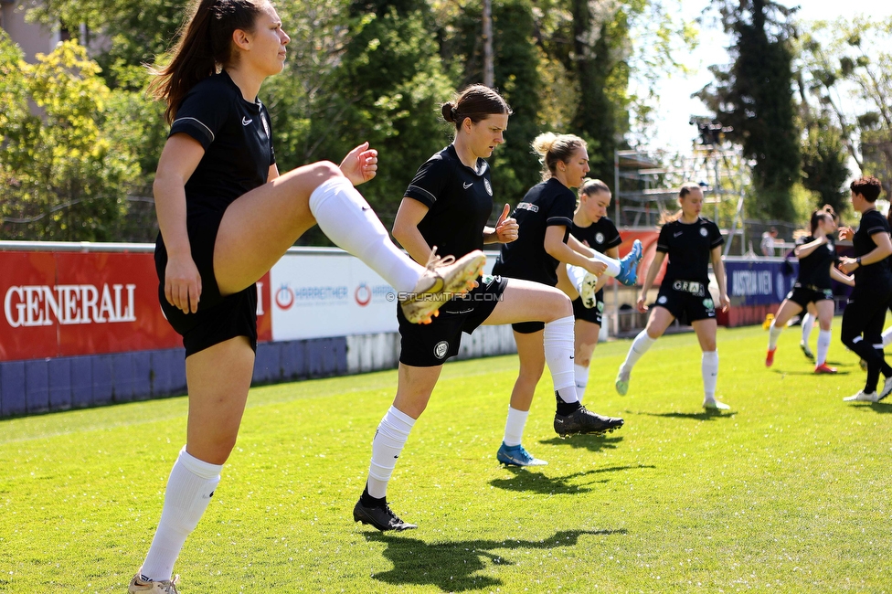 Austria Wien - Sturm
OEFB Frauen Bundesliga, 13. Runde, FK Austria Wien - SK Sturm Graz Damen, GENERALI-Arena Trainingsgelaende Wien, 15.04.2023. 

Foto zeigt die Mannschaft der Sturm Damen
