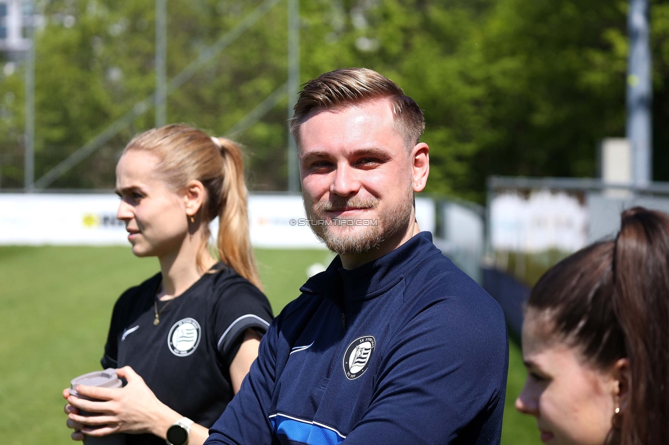 Austria Wien - Sturm
OEFB Frauen Bundesliga, 13. Runde, FK Austria Wien - SK Sturm Graz Damen, GENERALI-Arena Trainingsgelaende Wien, 15.04.2023. 

Foto zeigt Michael Erlitz (Sportlicher Leiter Sturm Damen)
