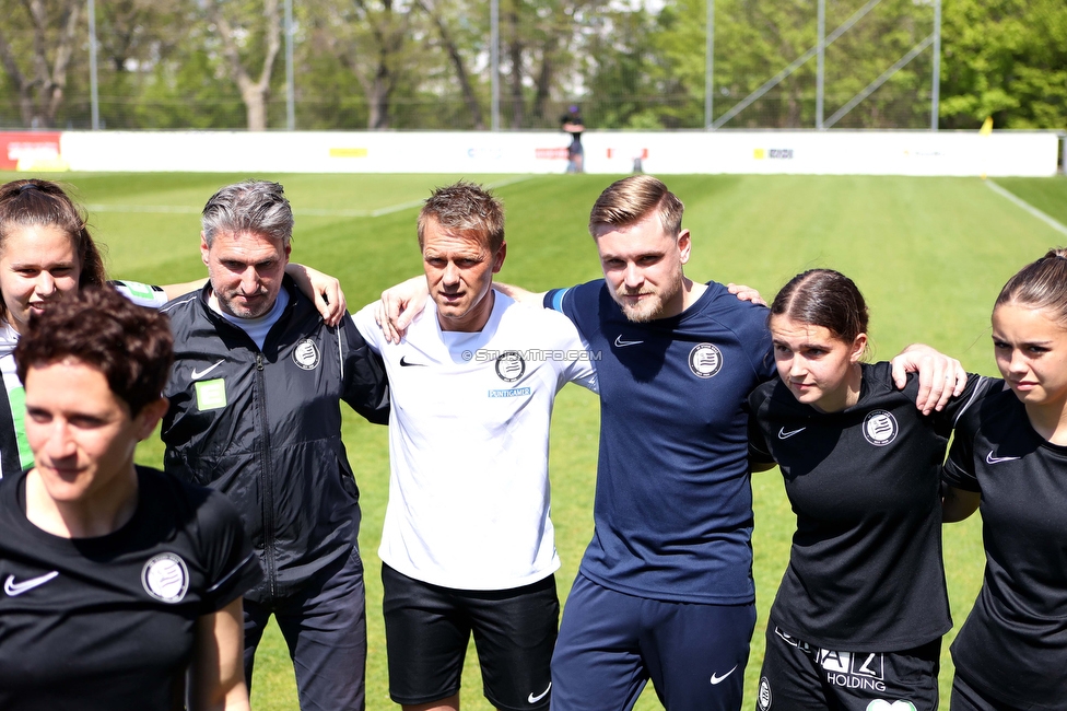 Austria Wien - Sturm
OEFB Frauen Bundesliga, 13. Runde, FK Austria Wien - SK Sturm Graz Damen, GENERALI-Arena Trainingsgelaende Wien, 15.04.2023. 

Foto zeigt die Mannschaft der Sturm Damen
