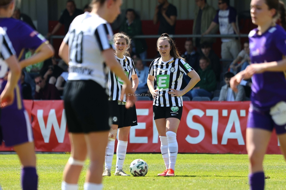 Austria Wien - Sturm
OEFB Frauen Bundesliga, 13. Runde, FK Austria Wien - SK Sturm Graz Damen, GENERALI-Arena Trainingsgelaende Wien, 15.04.2023. 

Foto zeigt Julia Magerl (Sturm Damen) und Linda Mittermair (Sturm Damen)
