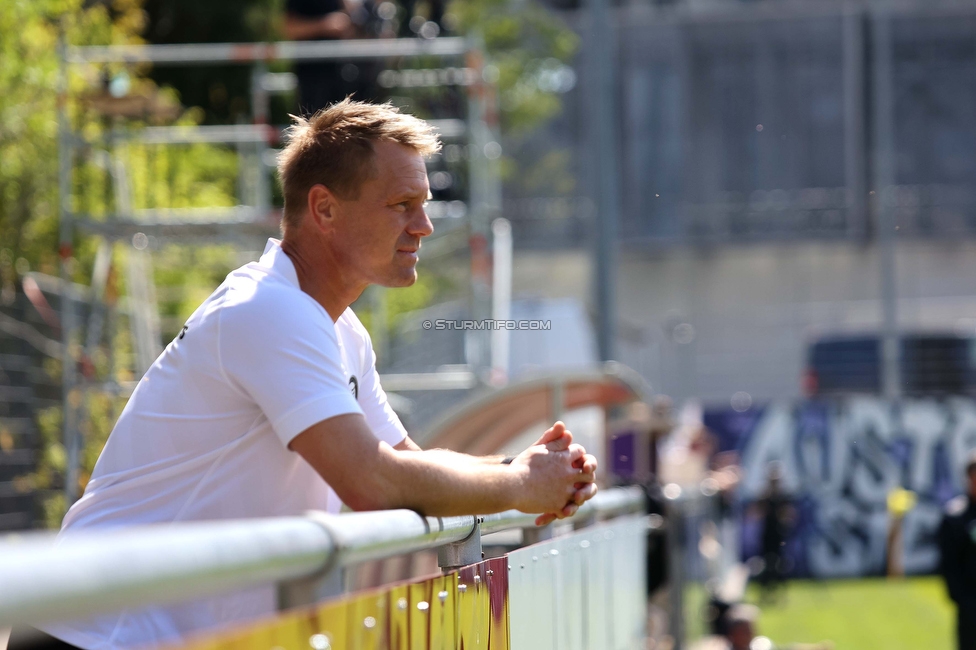 Austria Wien - Sturm
OEFB Frauen Bundesliga, 13. Runde, FK Austria Wien - SK Sturm Graz Damen, GENERALI-Arena Trainingsgelaende Wien, 15.04.2023. 

Foto zeigt Daniel Gutschi (Torwart Trainer Sturm Damen)
