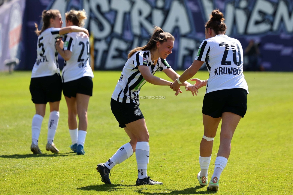 Austria Wien - Sturm
OEFB Frauen Bundesliga, 13. Runde, FK Austria Wien - SK Sturm Graz Damen, GENERALI-Arena Trainingsgelaende Wien, 15.04.2023. 

Foto zeigt Stefanie Grossgasteiger (Sturm Damen) und Laura Krumboeck (Sturm Damen)
