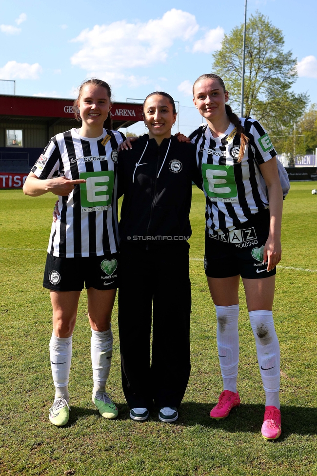 Austria Wien - Sturm
OEFB Frauen Bundesliga, 13. Runde, FK Austria Wien - SK Sturm Graz Damen, GENERALI-Arena Trainingsgelaende Wien, 15.04.2023. 

Foto zeigt Lilli Purtscheller (Sturm Damen), Andrea Glibo (Sturm Damen) und Merle Kirschstein (Sturm Damen)
