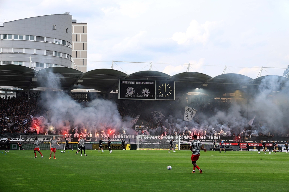 Sturm Graz - Salzburg
Oesterreichische Fussball Bundesliga, 26. Runde, SK Sturm Graz - FC RB Salzburg, Stadion Liebenau Graz, 23.04.2023. 

Foto zeigt Fans von Sturm beim Aufwaermen der Mannschaften
