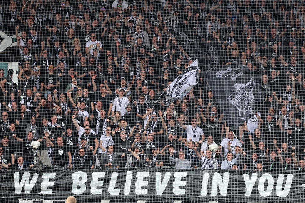 Sturm Graz - Salzburg
Oesterreichische Fussball Bundesliga, 26. Runde, SK Sturm Graz - FC RB Salzburg, Stadion Liebenau Graz, 23.04.2023. 

Foto zeigt Fans von Sturm beim Aufwaermen der Mannschaften
