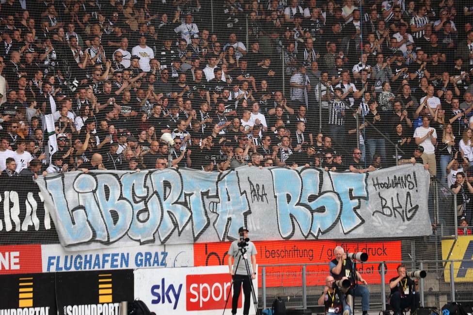 Sturm Graz - Salzburg
Oesterreichische Fussball Bundesliga, 26. Runde, SK Sturm Graz - FC RB Salzburg, Stadion Liebenau Graz, 23.04.2023. 

Foto zeigt Fans von Sturm mit einem Spruchband
Schlüsselwörter: bkg