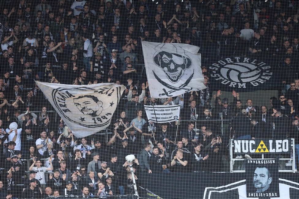 Sturm Graz - Austria Wien
Oesterreichische Fussball Bundesliga, 27. Runde, SK Sturm Graz - FK Austria Wien, Stadion Liebenau Graz, 26.04.2023. 

Foto zeigt Fans von Sturm
Schlüsselwörter: brigata