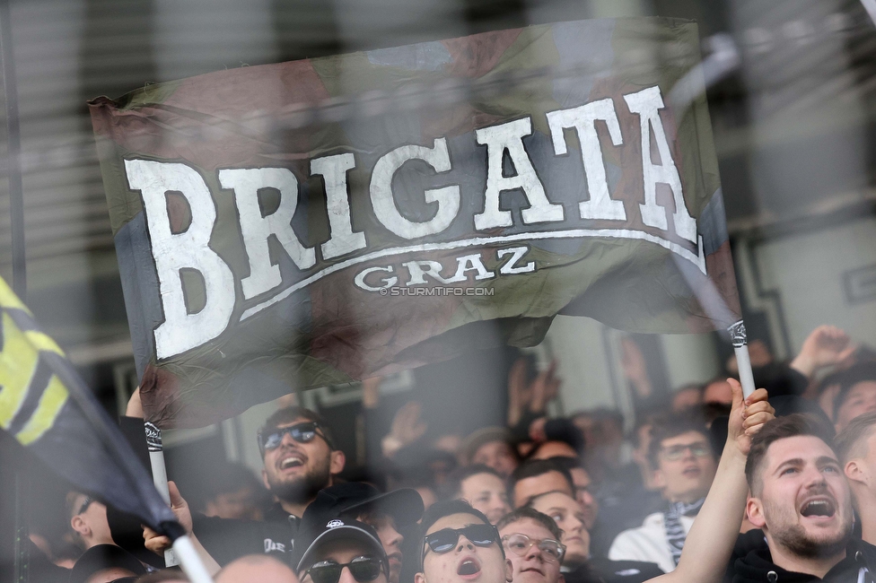 Sturm Graz - Austria Wien
Oesterreichische Fussball Bundesliga, 27. Runde, SK Sturm Graz - FK Austria Wien, Stadion Liebenau Graz, 26.04.2023. 

Foto zeigt Fans von Sturm
Schlüsselwörter: brigata