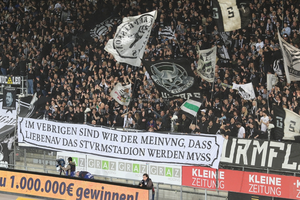 Sturm Graz - Austria Wien
Oesterreichische Fussball Bundesliga, 27. Runde, SK Sturm Graz - FK Austria Wien, Stadion Liebenau Graz, 26.04.2023. 

Foto zeigt Fans von Sturm mit einem Spruchband
Schlüsselwörter: sturmstadion