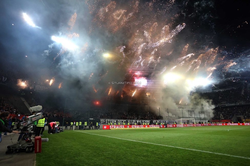 Rapid Wien - Sturm Graz
OEFB Cup, Finale, SK Rapid Wien - SK Sturm Graz, Woerthersee Stadion Klagenfurt, 30.04.2023. 

Foto zeigt Fans von Sturm mit einer Choreografie
Schlüsselwörter: pyrotechnik