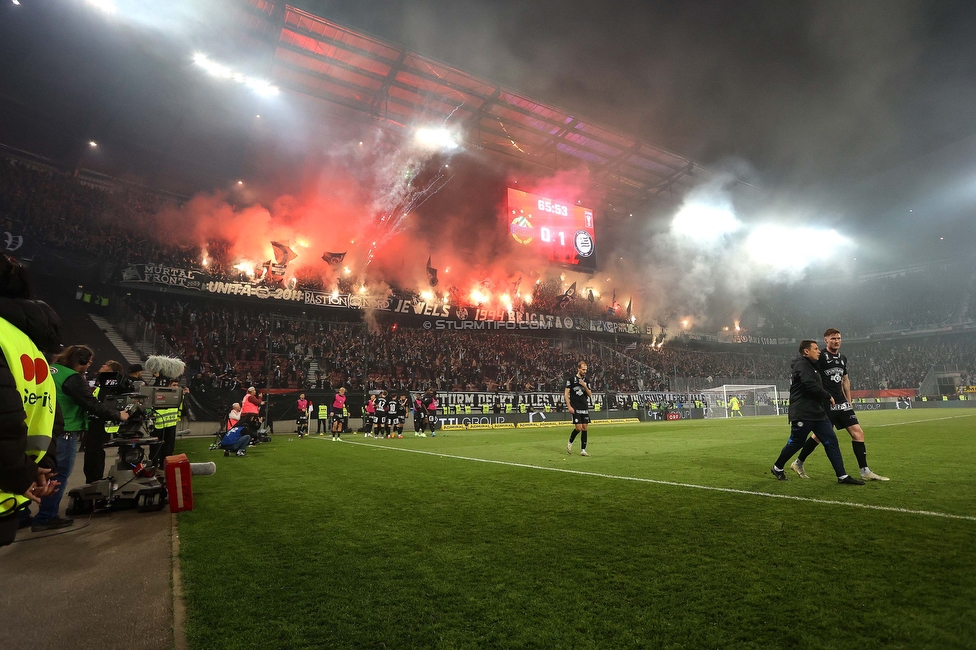 Rapid Wien - Sturm Graz
OEFB Cup, Finale, SK Rapid Wien - SK Sturm Graz, Woerthersee Stadion Klagenfurt, 30.04.2023. 

Foto zeigt Fans von Sturm
Schlüsselwörter: pyrotechnik