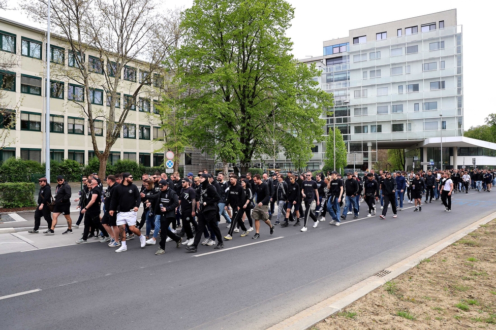 Cupfeier Sturm Graz
OEFB Cup, SK Sturm Graz Cupfeier, Graz, 01.05.2023. 

Foto zeigt Fans von Sturm beim Corteo
