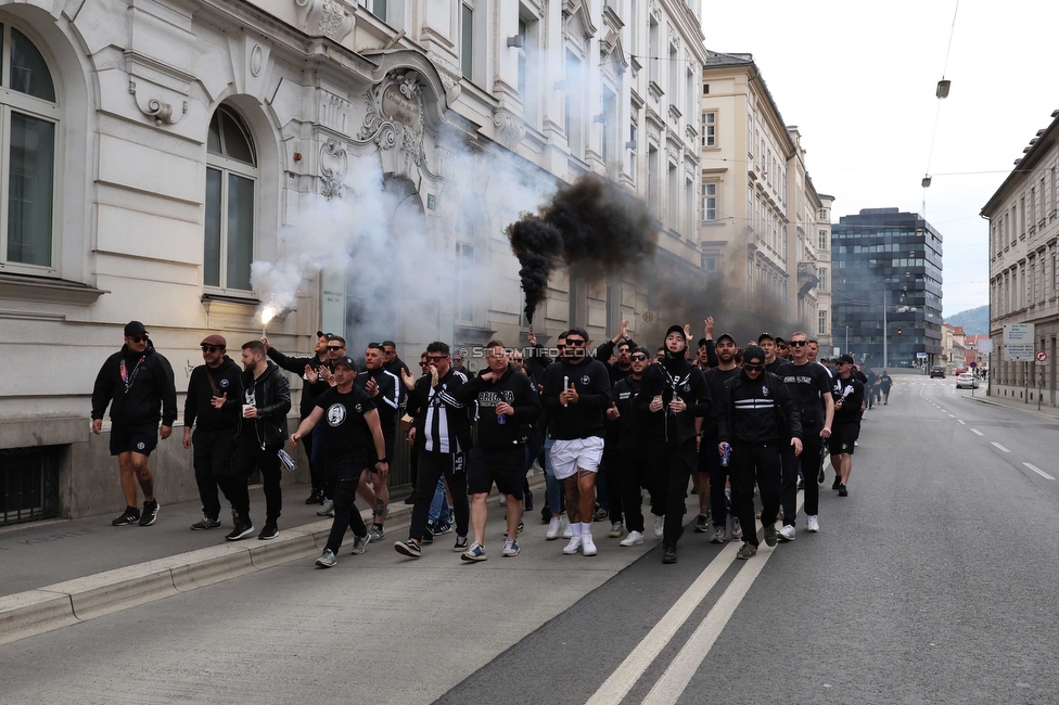 Cupfeier Sturm Graz
OEFB Cup, SK Sturm Graz Cupfeier, Graz, 01.05.2023. 

Foto zeigt Fans von Sturm beim Corteo
