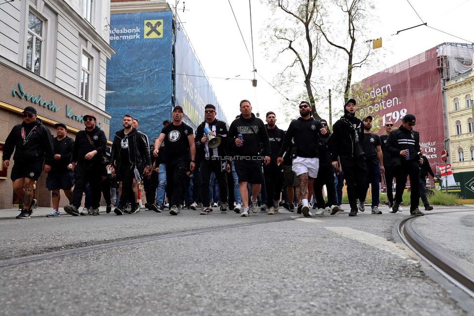 Cupfeier Sturm Graz
OEFB Cup, SK Sturm Graz Cupfeier, Graz, 01.05.2023. 

Foto zeigt Fans von Sturm beim Corteo
