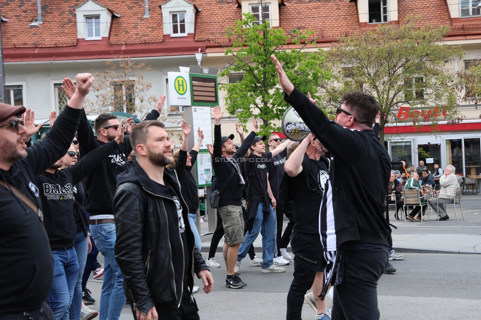 Cupfeier Sturm Graz
OEFB Cup, SK Sturm Graz Cupfeier, Graz, 01.05.2023. 

Foto zeigt Fans von Sturm beim Corteo
