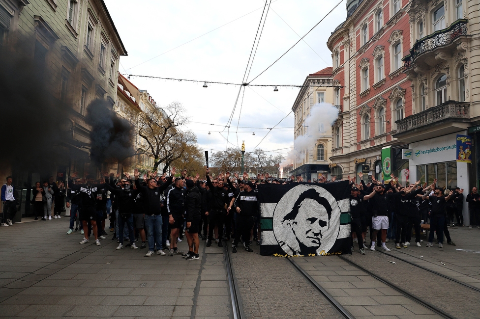 Cupfeier Sturm Graz
OEFB Cup, SK Sturm Graz Cupfeier, Graz, 01.05.2023. 

Foto zeigt Fans von Sturm beim Corteo
