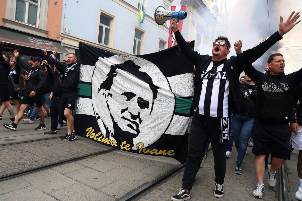 Cupfeier Sturm Graz
OEFB Cup, SK Sturm Graz Cupfeier, Graz, 01.05.2023. 

Foto zeigt Fans von Sturm beim Corteo
