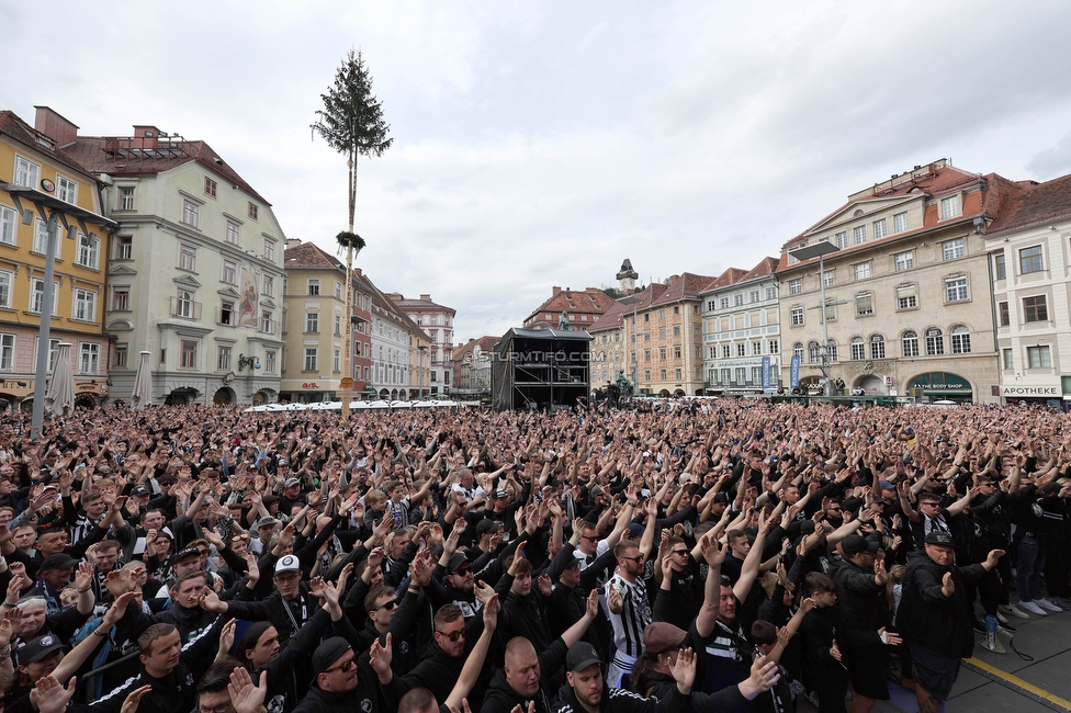 Cupfeier Sturm Graz
OEFB Cup, SK Sturm Graz Cupfeier, Graz, 01.05.2023. 

Foto zeigt Fans von Sturm
