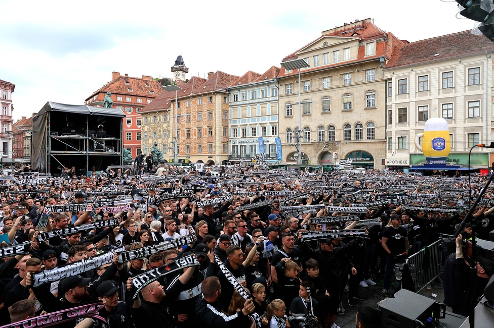 Cupfeier Sturm Graz
OEFB Cup, SK Sturm Graz Cupfeier, Graz, 01.05.2023. 

Foto zeigt Fans von Sturm
