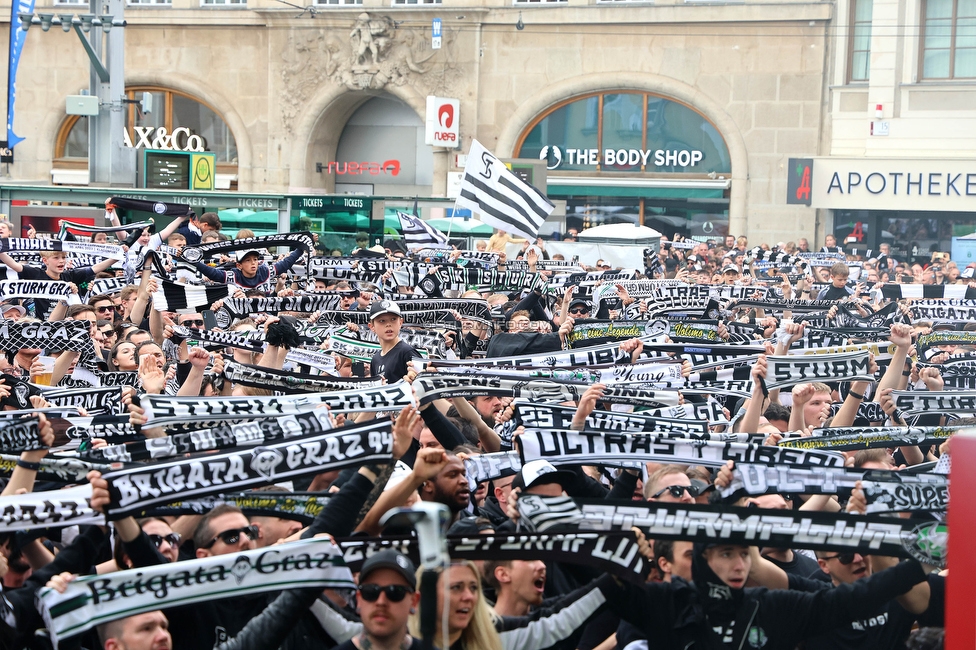 Cupfeier Sturm Graz
OEFB Cup, SK Sturm Graz Cupfeier, Graz, 01.05.2023. 

Foto zeigt Fans von Sturm
