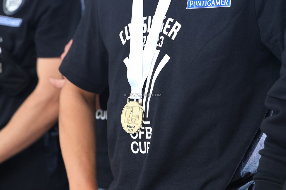 Cupfeier Sturm Graz
OEFB Cup, SK Sturm Graz Cupfeier, Graz, 01.05.2023. 

Foto zeigt die Cupmedaille
