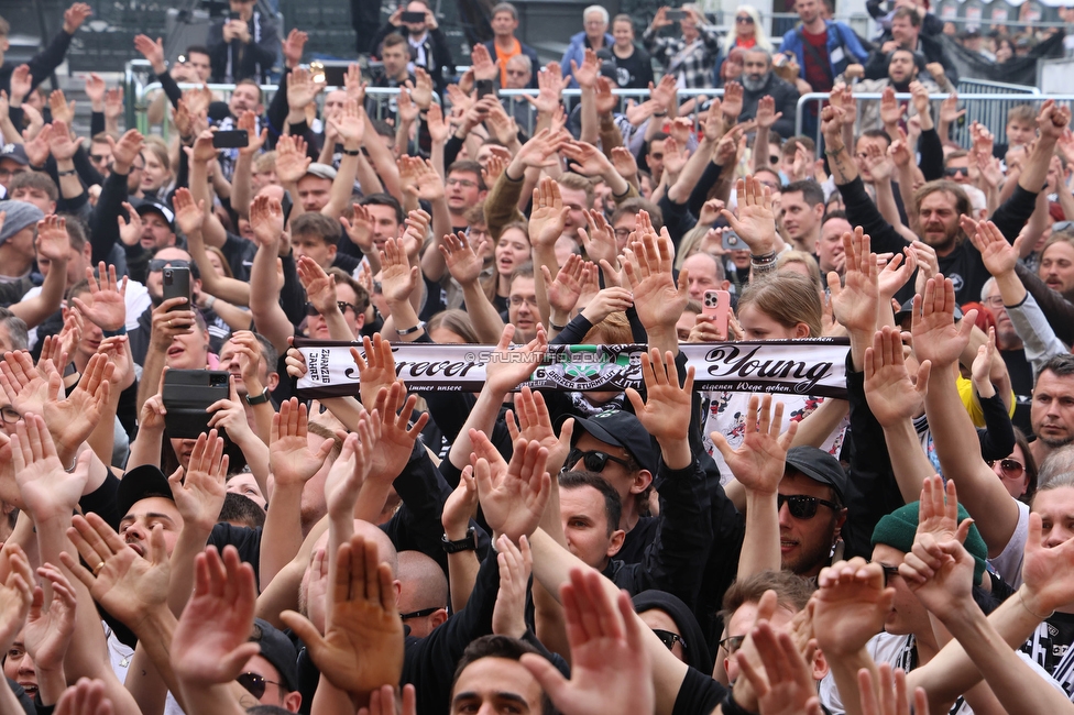 Cupfeier Sturm Graz
OEFB Cup, SK Sturm Graz Cupfeier, Graz, 01.05.2023. 

Foto zeigt Fans von Sturm
