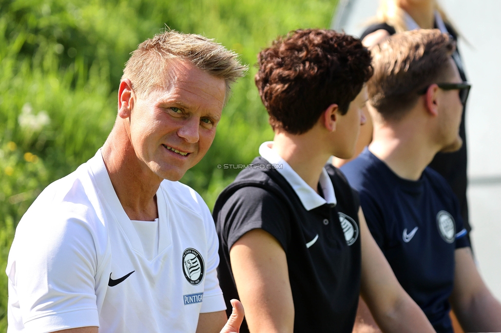 Sturm Damen - Bergheim
OEFB Frauen Bundesliga, 14. Runde, SK Sturm Graz Damen - FC Bergheim, MURAUER Bier Arena - StFV Graz, 06.05.2023. 

Foto zeigt Daniel Gutschi (Torwart Trainer Sturm Damen)
