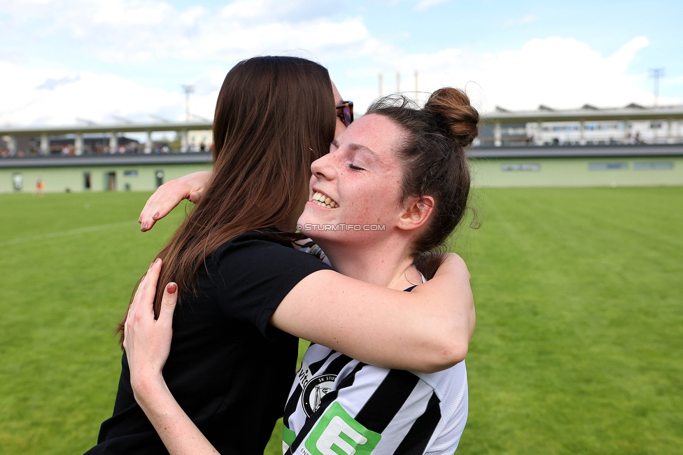 Sturm Damen - Bergheim
OEFB Frauen Bundesliga, 14. Runde, SK Sturm Graz Damen - FC Bergheim, MURAUER Bier Arena - StFV Graz, 06.05.2023. 

Foto zeigt Anna Malle (Sturm Damen) und Gina Steiner (Sturm Damen)
