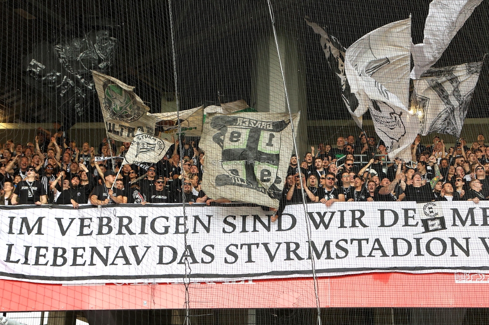 Austria Wien - Sturm Graz
Oesterreichische Fussball Bundesliga, 28. Runde, FK Austria Wien - SK Sturm Graz, Franz Horr Stadion Wien, 07.05.2023. 

Foto zeigt Fans von Sturm mit einem Spruchband
Schlüsselwörter: sturmstadion