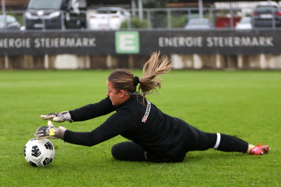 Sturm Damen - St. Poelten
OEFB Frauen Bundesliga, 15. Runde, SK Sturm Graz Damen - SKN St. Poelten, Trainingszentrum Messendorf, 13.05.2023. 

Foto zeigt Mariella El Sherif (Sturm Damen)
