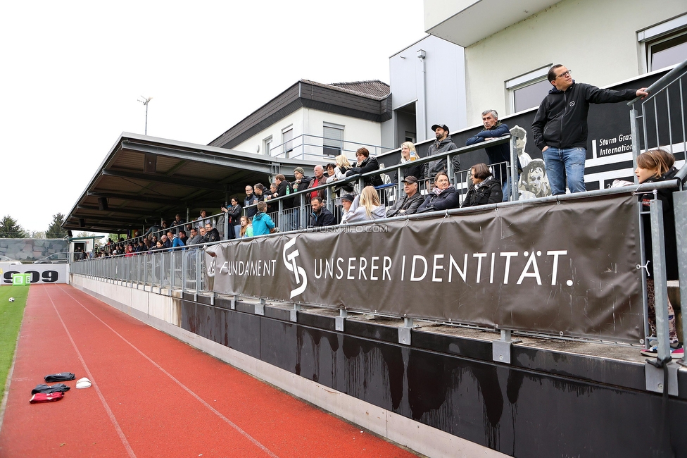 Sturm Damen - St. Poelten
OEFB Frauen Bundesliga, 15. Runde, SK Sturm Graz Damen - SKN St. Poelten, Trainingszentrum Messendorf, 13.05.2023. 

Foto zeigt das Trainingszentrum Messendorf mit Fans von Sturm
