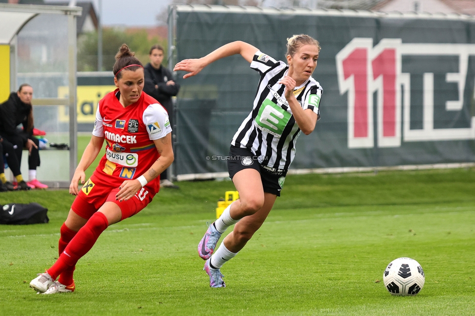 Sturm Damen - St. Poelten
OEFB Frauen Bundesliga, 15. Runde, SK Sturm Graz Damen - SKN St. Poelten, Trainingszentrum Messendorf, 13.05.2023. 

Foto zeigt Modesta Uka (Sturm Damen)
