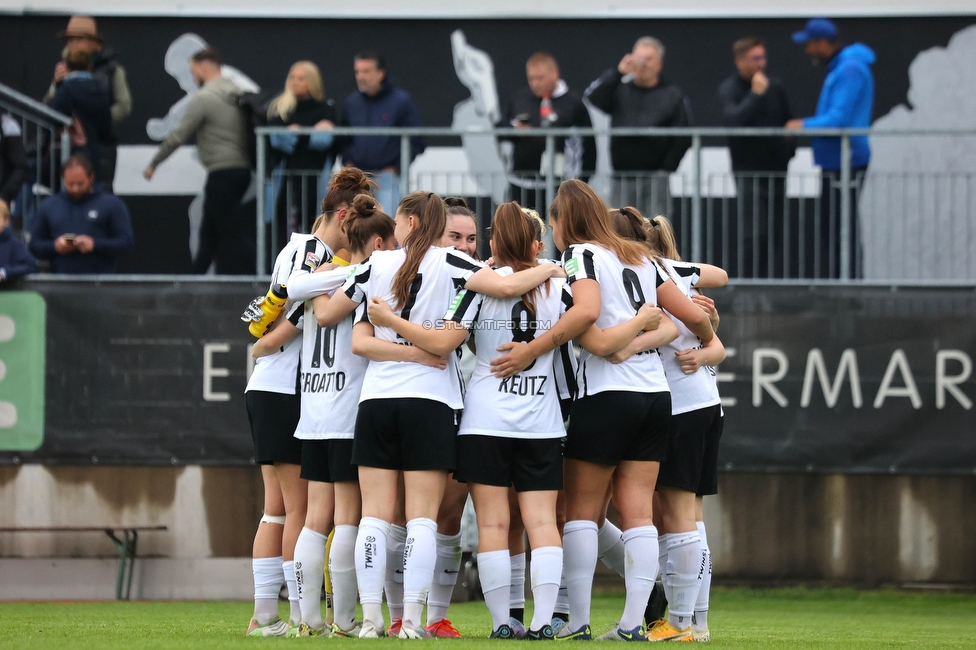 Sturm Damen - St. Poelten
OEFB Frauen Bundesliga, 15. Runde, SK Sturm Graz Damen - SKN St. Poelten, Trainingszentrum Messendorf, 13.05.2023. 

Foto zeigt die Mannschaft der Sturm Damen
