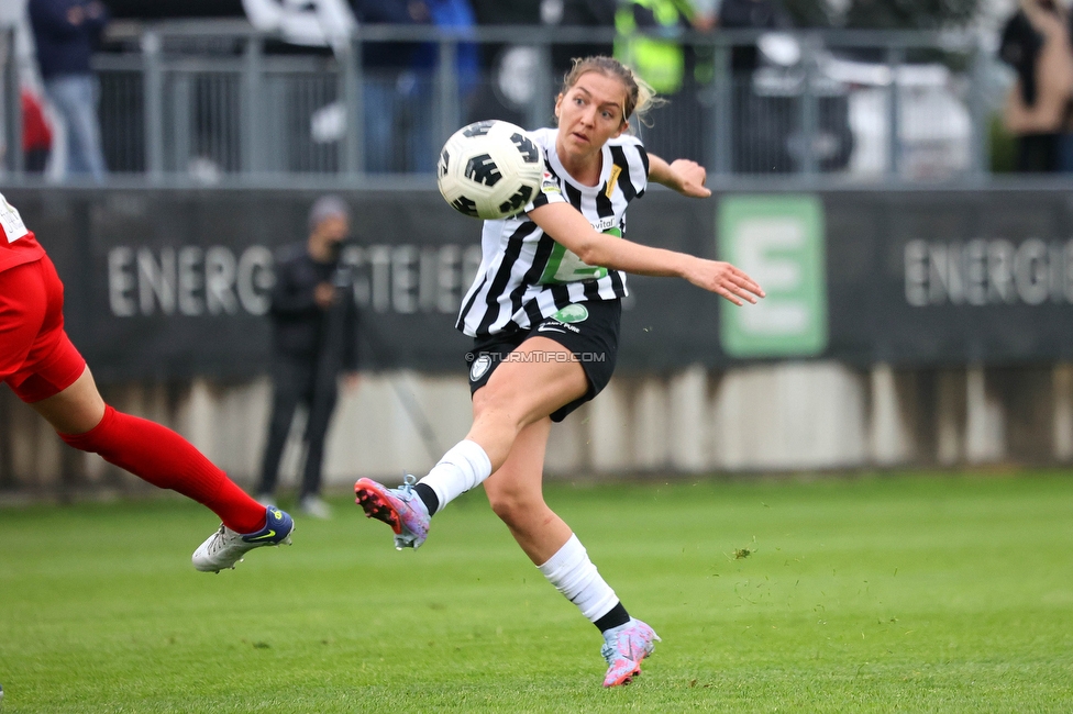 Sturm Damen - St. Poelten
OEFB Frauen Bundesliga, 15. Runde, SK Sturm Graz Damen - SKN St. Poelten, Trainingszentrum Messendorf, 13.05.2023. 

Foto zeigt Modesta Uka (Sturm Damen)
