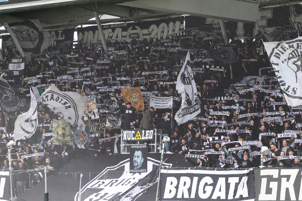 Sturm Graz - Austria Klagenfurt
Oesterreichische Fussball Bundesliga, 29. Runde, SK Sturm Graz - SK Austria Klagenfurt, Stadion Liebenau Graz, 14.05.2023. 

Foto zeigt Fans von Sturm
Schlüsselwörter: schals brigata