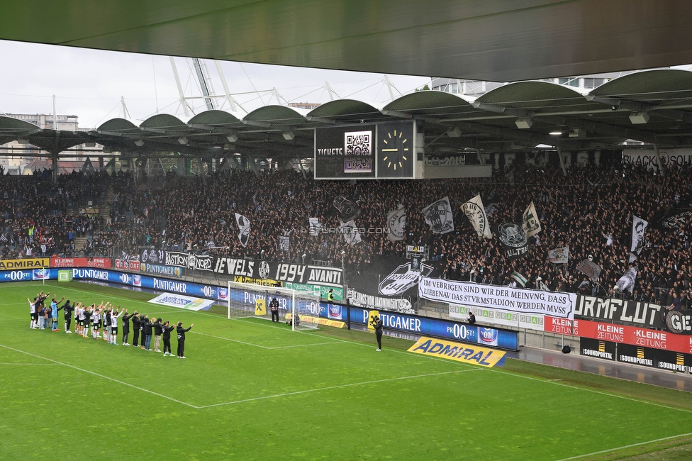 Sturm Graz - Austria Klagenfurt
Oesterreichische Fussball Bundesliga, 29. Runde, SK Sturm Graz - SK Austria Klagenfurt, Stadion Liebenau Graz, 14.05.2023. 

Foto zeigt die Mannschaft von Sturm und Fans von Sturm
