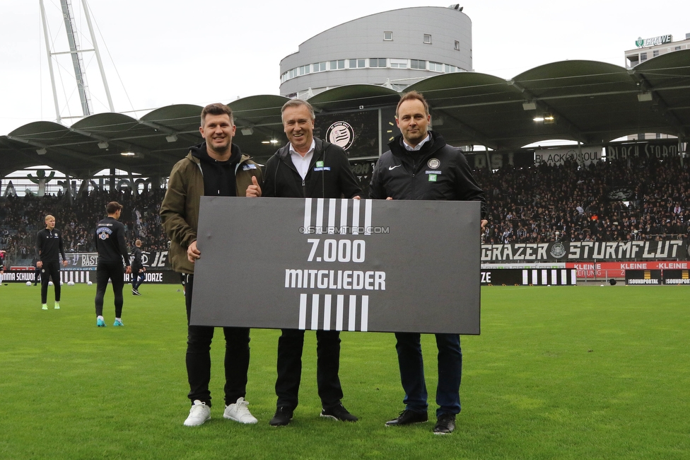 Sturm Graz - Austria Klagenfurt
Oesterreichische Fussball Bundesliga, 29. Runde, SK Sturm Graz - SK Austria Klagenfurt, Stadion Liebenau Graz, 14.05.2023. 

Foto zeigt Andreas Schicker (sportl. Geschaeftsfuehrer Sturm), Christian Jauk (Praesident Sturm) und Thomas Tebbich (wirtsch. Geschaeftsfuehrer Sturm)
