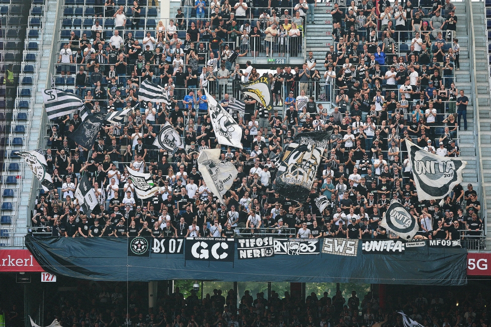 RB Salzburg - Sturm Graz
Oesterreichische Fussball Bundesliga, 30. Runde, FC RB Salzburg - SK Sturm Graz, Stadion Wals-Siezenheim, 21.05.2023. 

Foto zeigt Fans von Sturm
